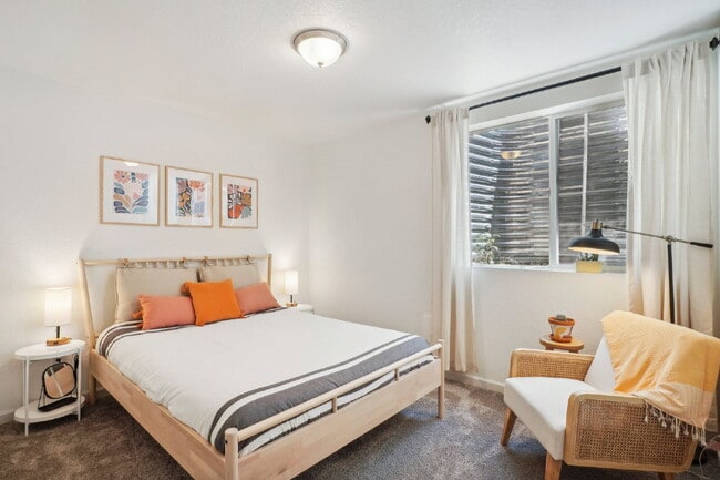 Building Photo - "Spacious 4-Bedroom Retreat with 2.5 Baths in Reunion!"