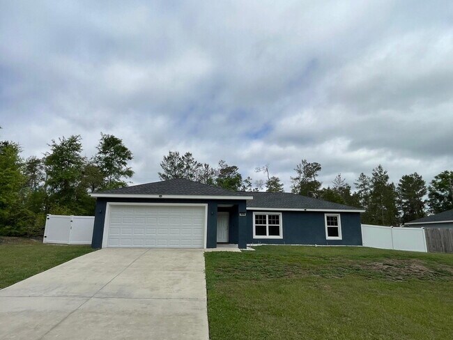 Building Photo - **Beautiful 3 Bd 2 Bath!! AVAILABLE AFTER JUNE 15TH**