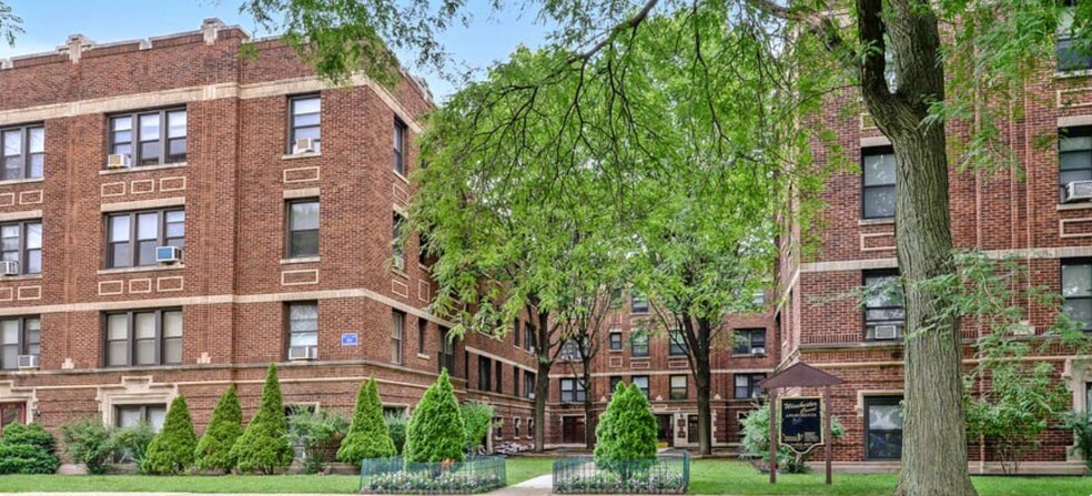 Primary Photo - 4625 N Winchester Ave