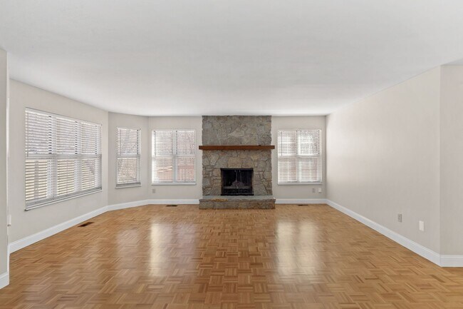 Building Photo - St Charles Area Townhouse