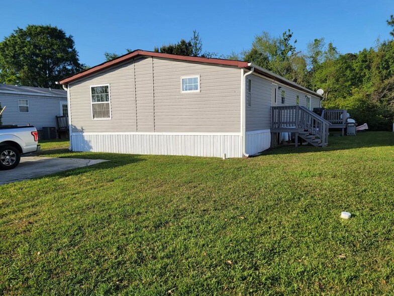 Building Photo - 8424 Bloomwood Dr