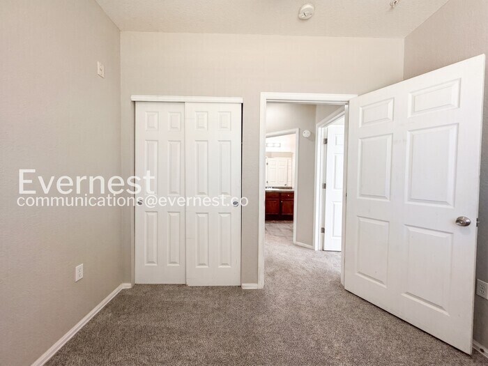 Building Photo - 2682 S Cathay Way