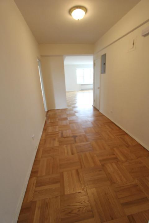 Building Photo - 2 bedroom in Rego Park NY 11374