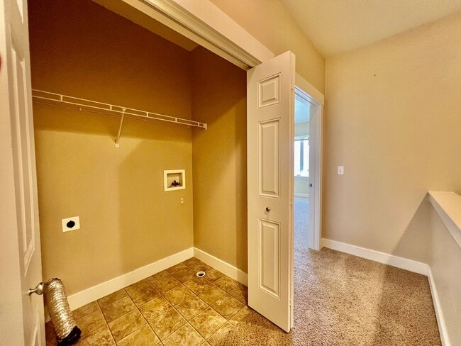 Building Photo - Townhome at Enclave for Rent in Rifle