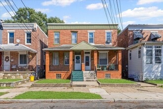 Building Photo - 224 Parker Ave