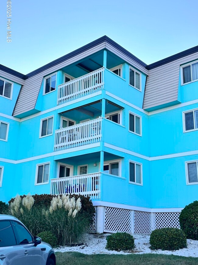Primary Photo - 301 Commerce Way