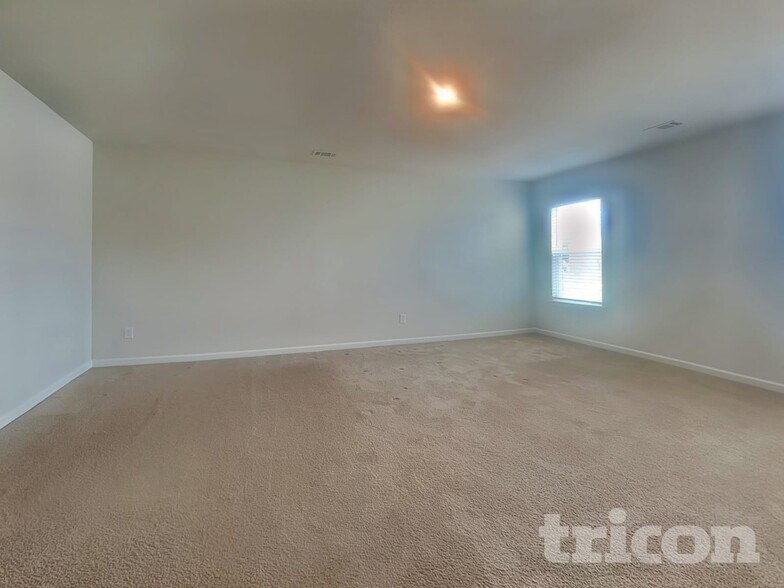 Building Photo - 1317 Deutz Dr