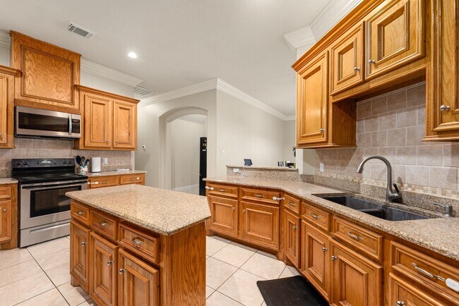 Building Photo - 19509 Desna Dr