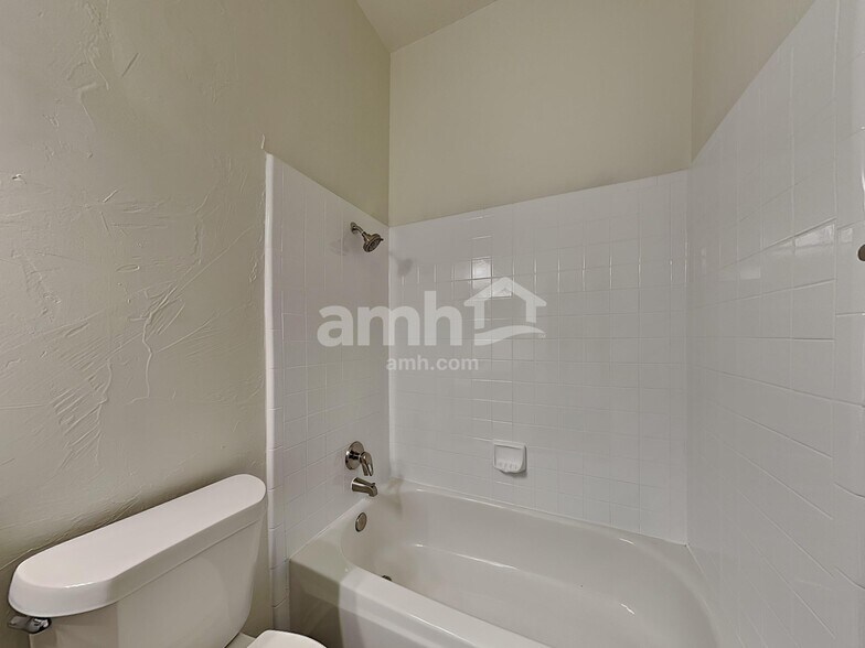 Building Photo - 11601 Wingfield Ln