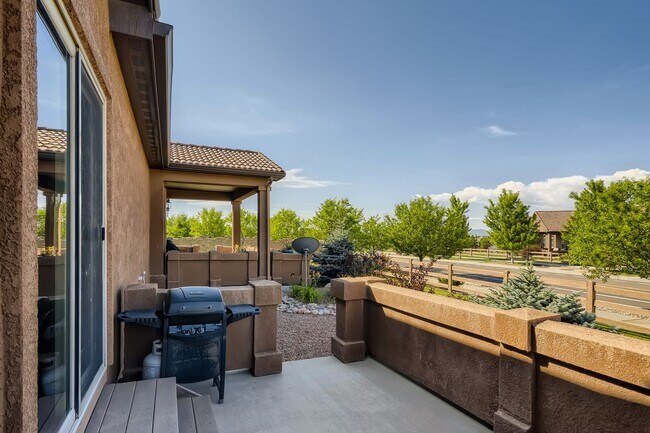 Building Photo - Flying Horse home for rent on Cake Bread!