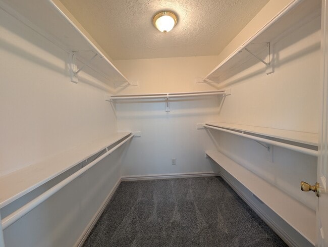 Building Photo - 104 Ponderosa Trail