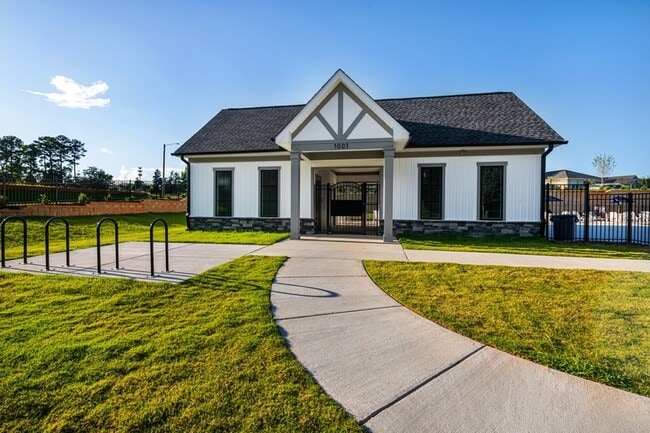 Building Photo - 815 Freston Rd