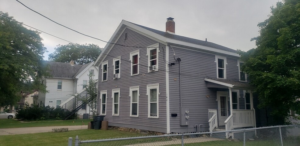 Building Photo - 144 S Franklin St