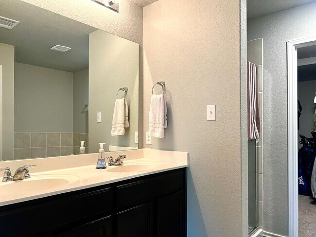 Building Photo - 13510 Whisper Bnd