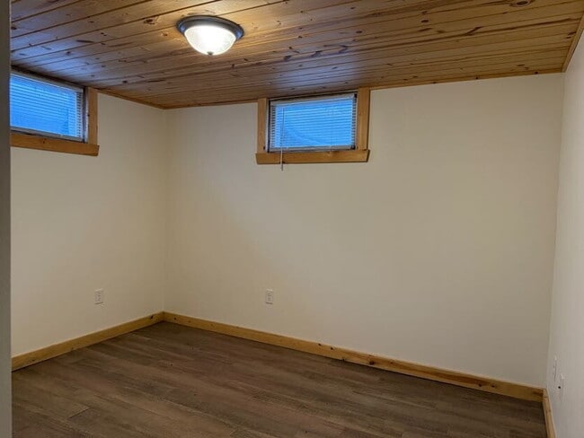 Building Photo - 603 2nd Ave W