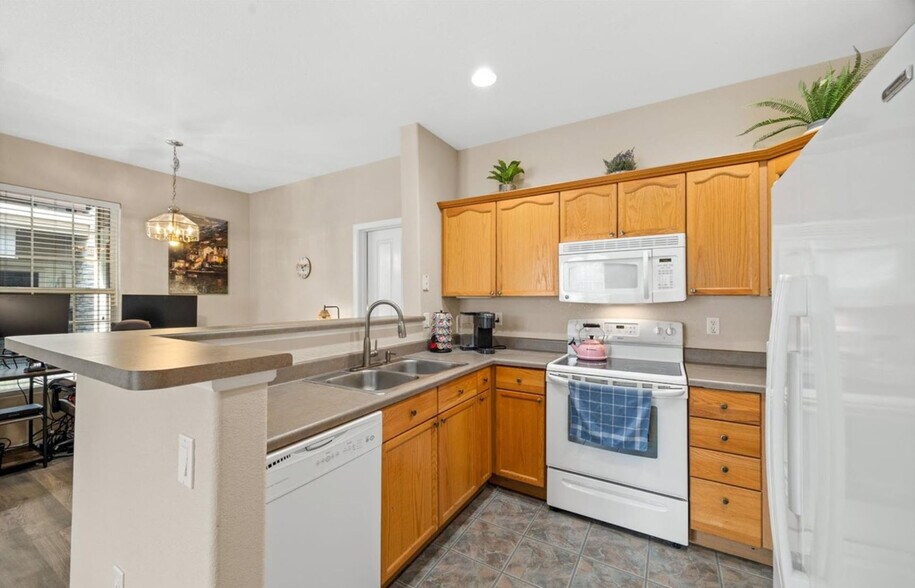 Building Photo - 4084 S Crystal Cir