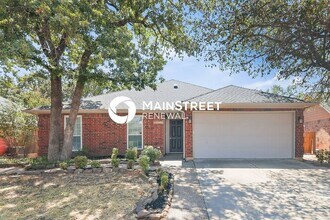 Building Photo - 3 Bedroom Pet-Friendly Home in DENTON, TX with Main Street Renewal