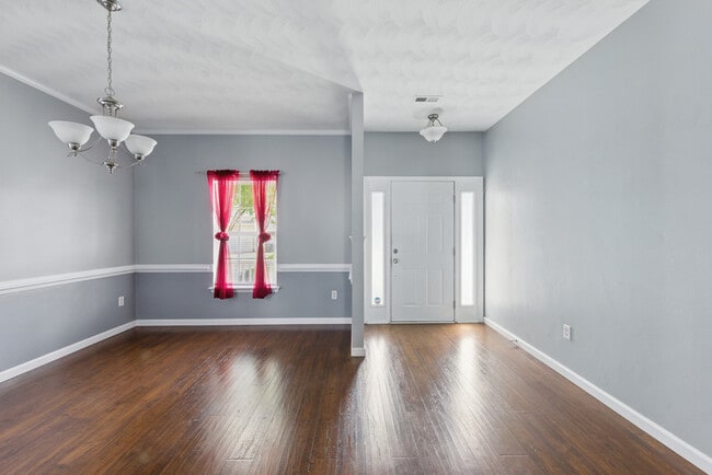 Building Photo - 1023 Snead Dr
