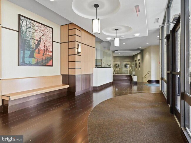 Building Photo - 309 Yoakum Pkwy