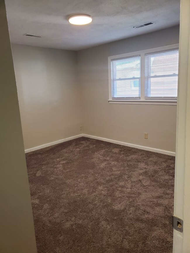 Building Photo - Haynes Tract