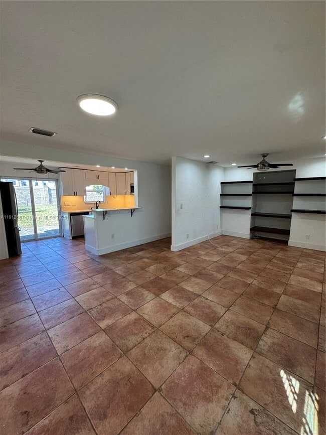 Building Photo - 3110 N 58th Ave