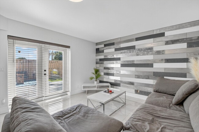 Building Photo - 4310 Village Dr