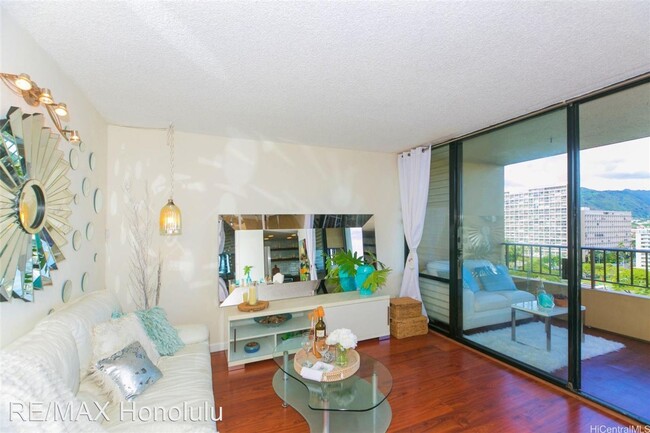 Building Photo - 2 br, 1 bath House - 2121 Ala Wai Blvd. #1503