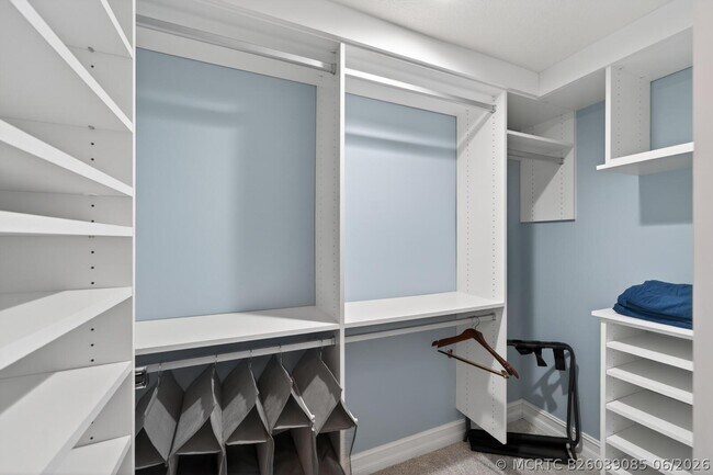 Building Photo - 4180 N Hwy A1A