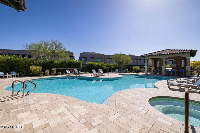 Building Photo - 7347 E Vista Bonita Dr