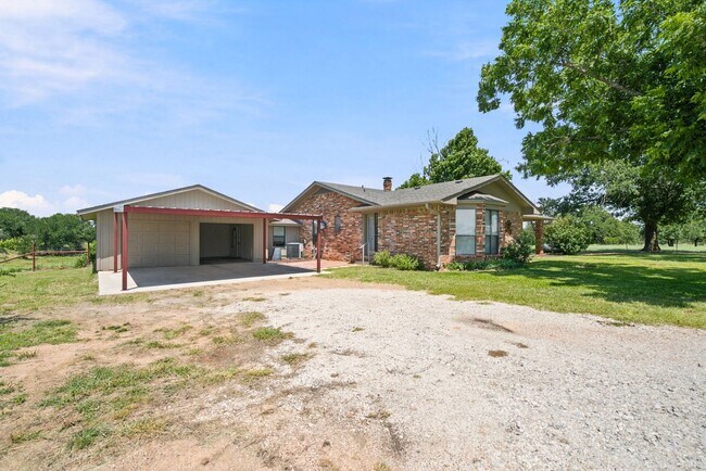 Building Photo - Country Home with Pond, Horse Pens & Optional Additional Pasture
