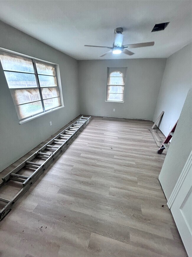 Building Photo - 4737 Alvin St