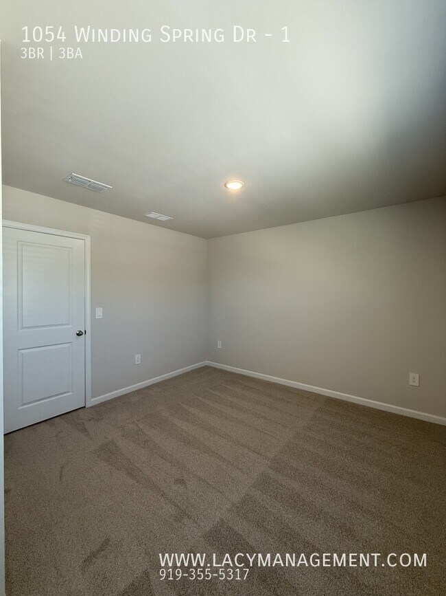 Building Photo - 1054 Winding Spg Dr