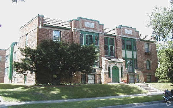 Building Photo - 3500 Pleasant Ave S