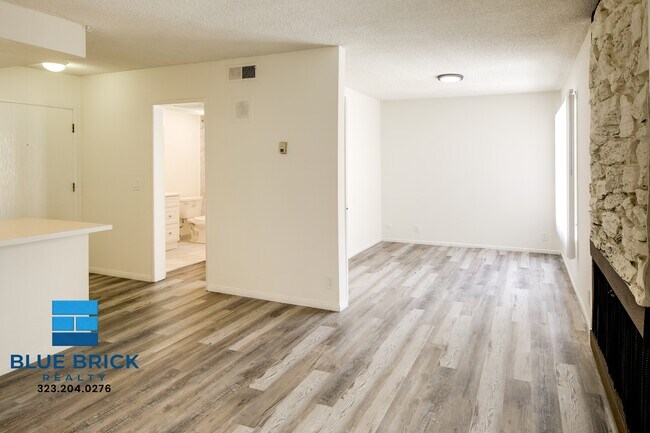 Building Photo - 451 S Harvard Blvd
