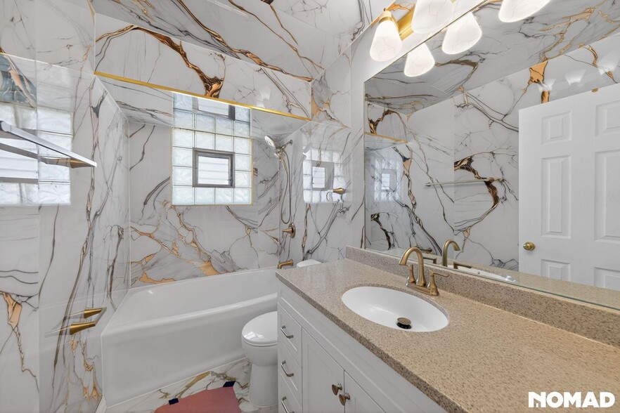 Building Photo - 479 164th St