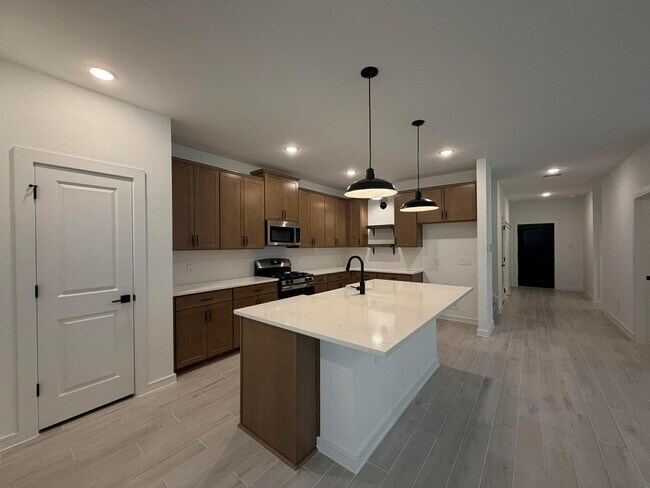 Building Photo - 4727 Bay Vista Dr