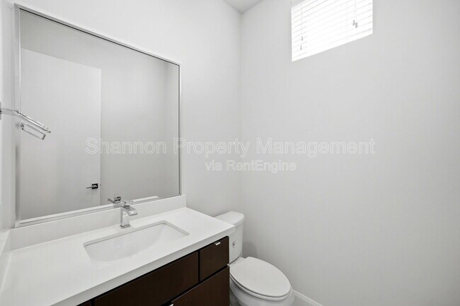 Building Photo - 3131 Leeland St