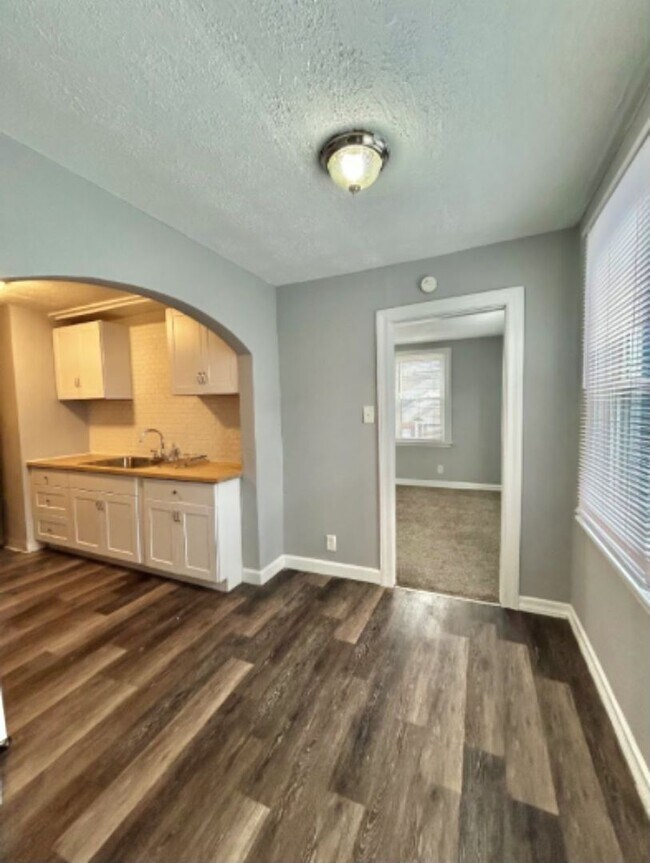 Building Photo - 45 S Miami Ave