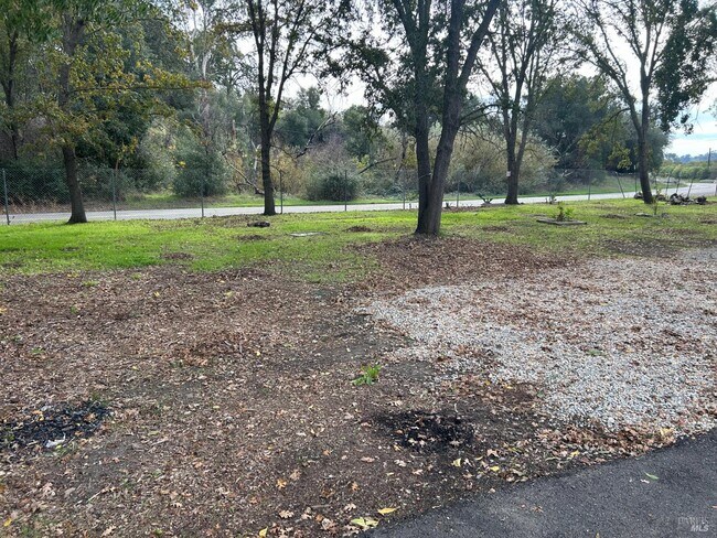 Building Photo - 6297 Pleasants Valley Rd