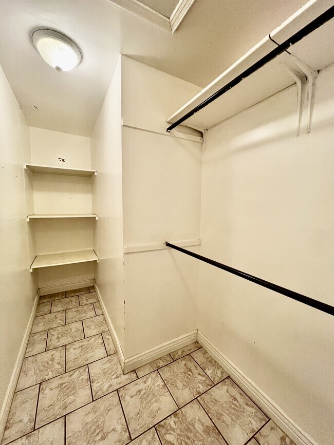 Building Photo - 14624 Eston Pl