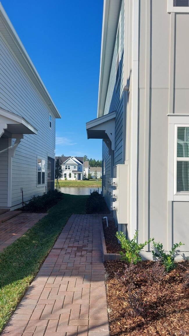Building Photo - 3 bedroom in St. Augustine FL 32092