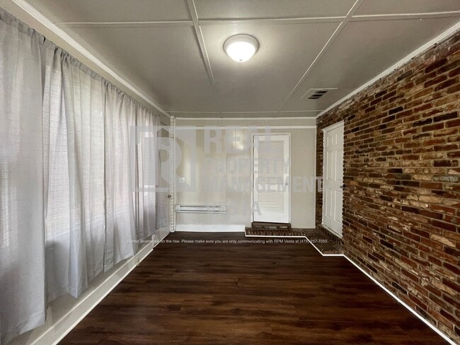 Building Photo - 2410 Dapleton Dr