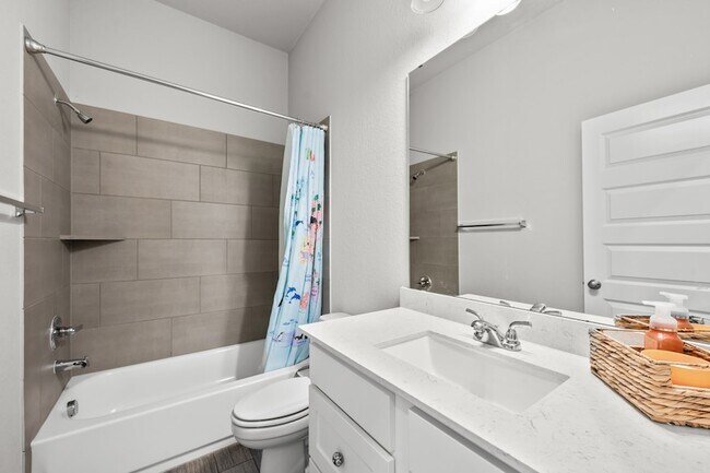 Building Photo - 8136 Tyrell Hgts Rd
