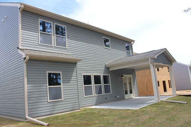 Building Photo - 113 Foxborough Ln