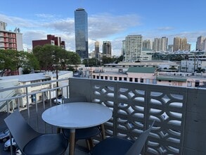 Building Photo - 1655 Kanunu St