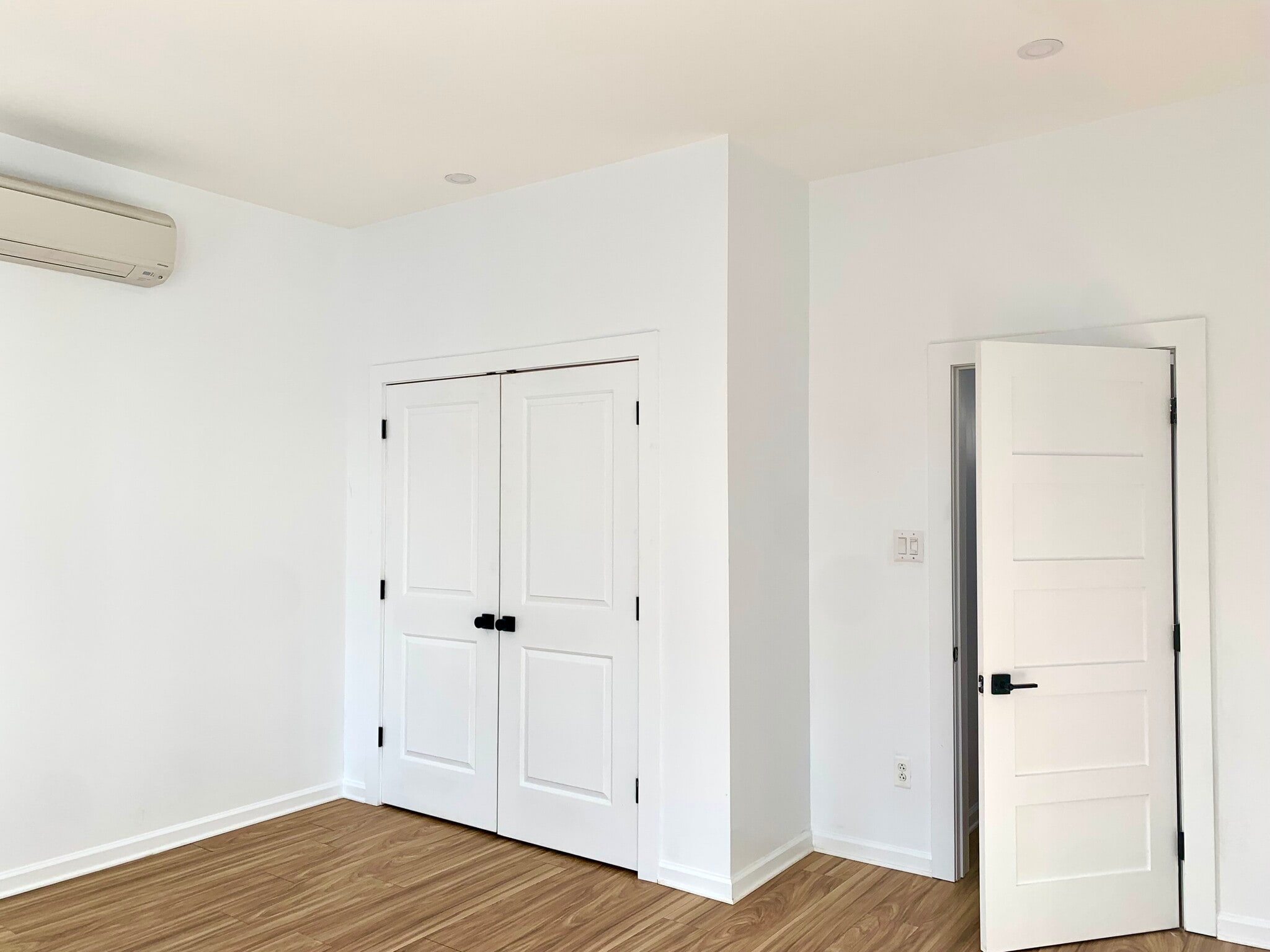 Building Photo - 1506 N Stillman St