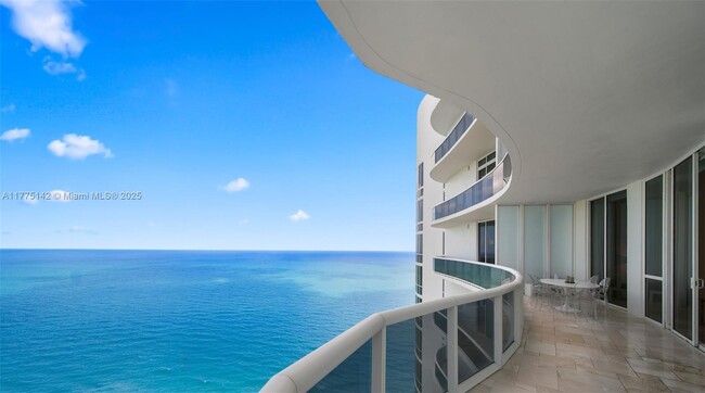 Building Photo - 16001 Collins Ave