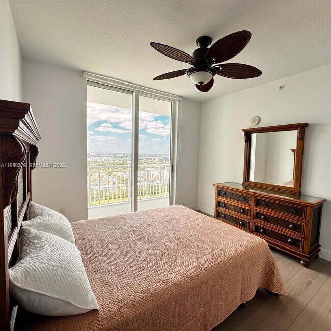 Building Photo - 1745 E Hallandale Beach Blvd