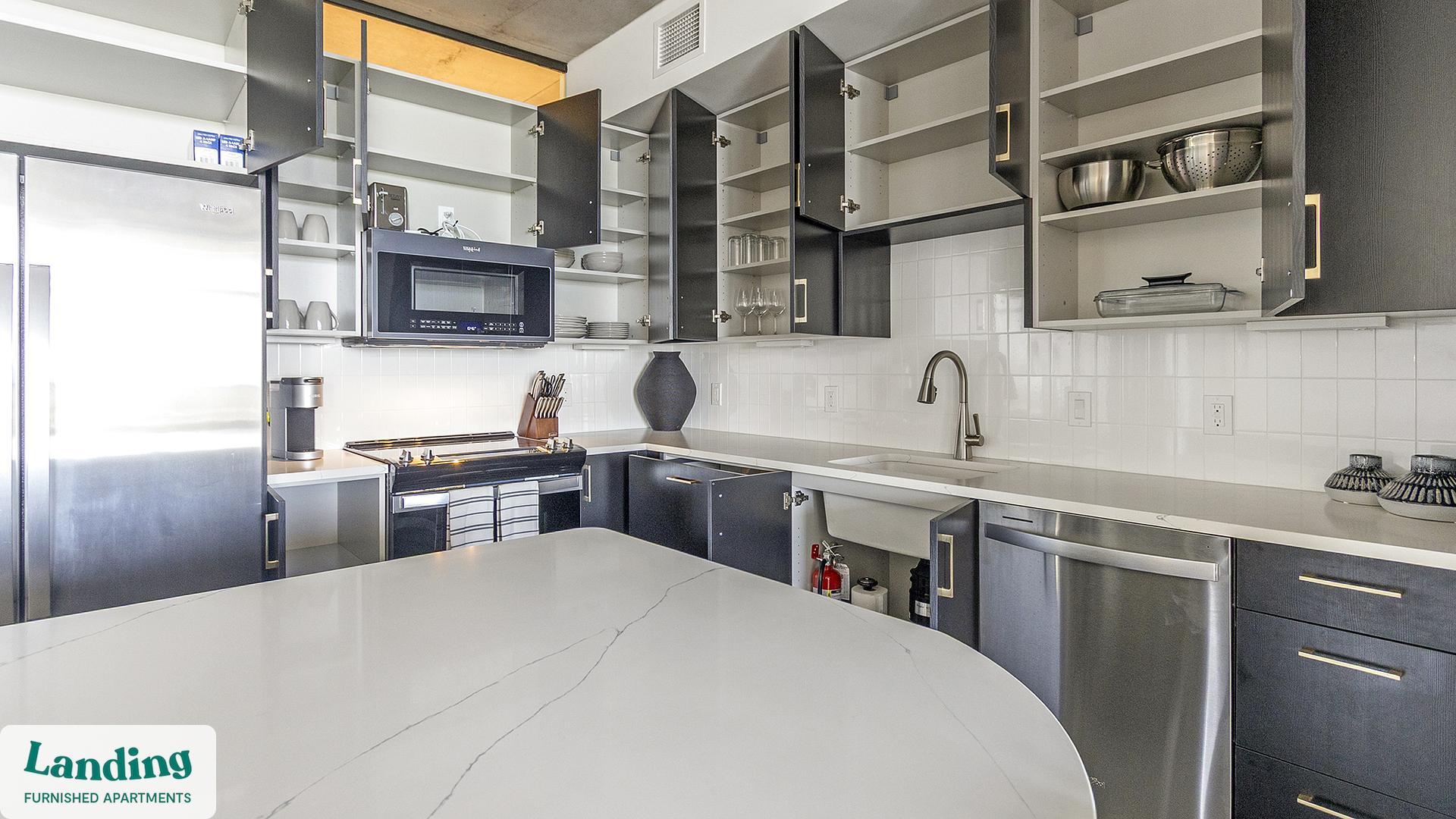 Building Photo - 221 Main St N