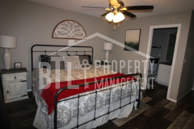 Building Photo - Beautifully Furnished 3 Bedroom Condo in Branson!